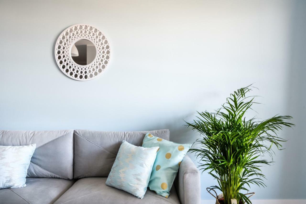 West Side Apartment Варшава Экстерьер фото