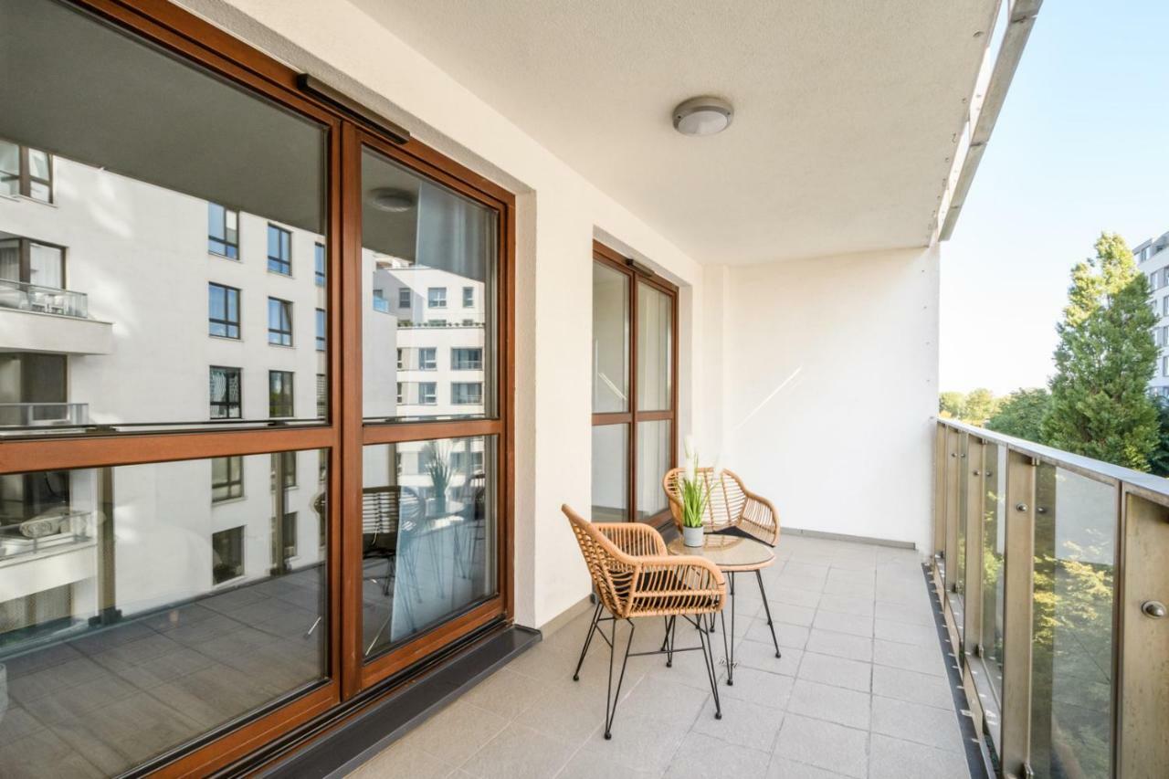 West Side Apartment Варшава Экстерьер фото